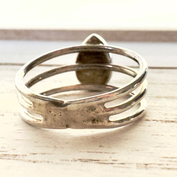 Vintage Sterling Silver Handmade Tear Drop Ring Size 7 - Picture 2 of 6
